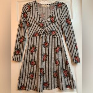 Gray Floral and Striped Dress Size: Small